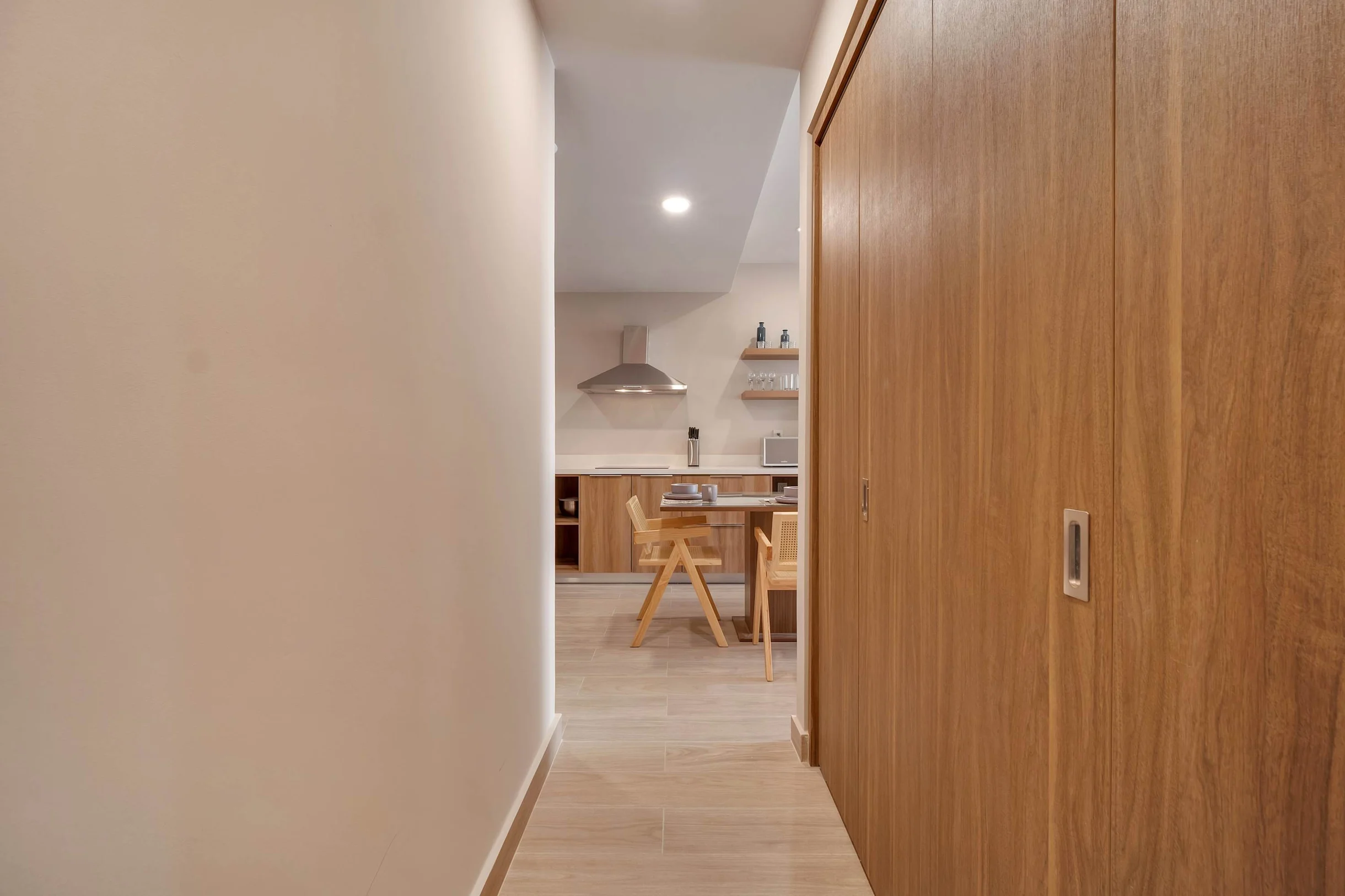 2BD UPPER B3-02 #14