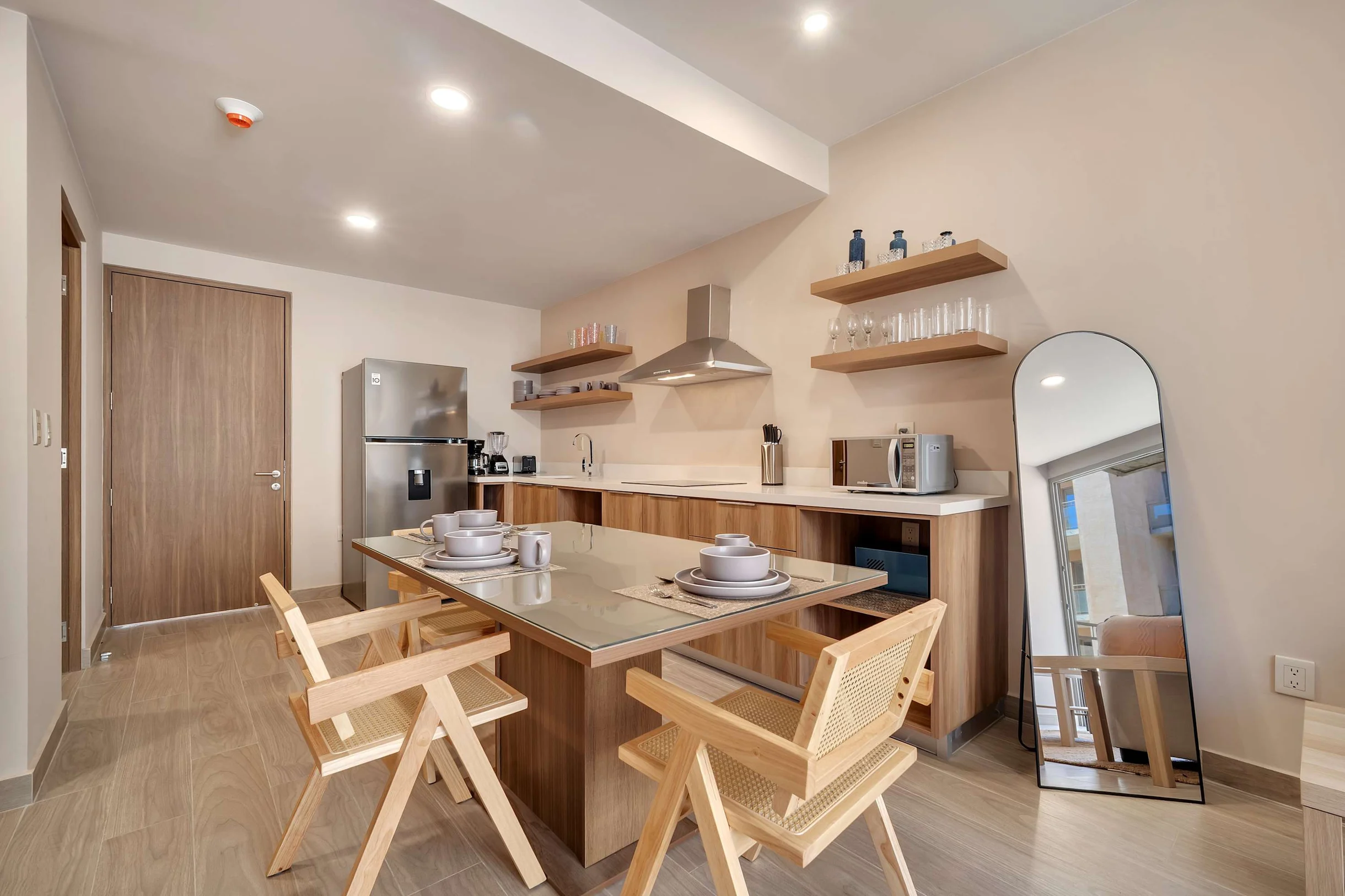 2BD UPPER B3-02 #23