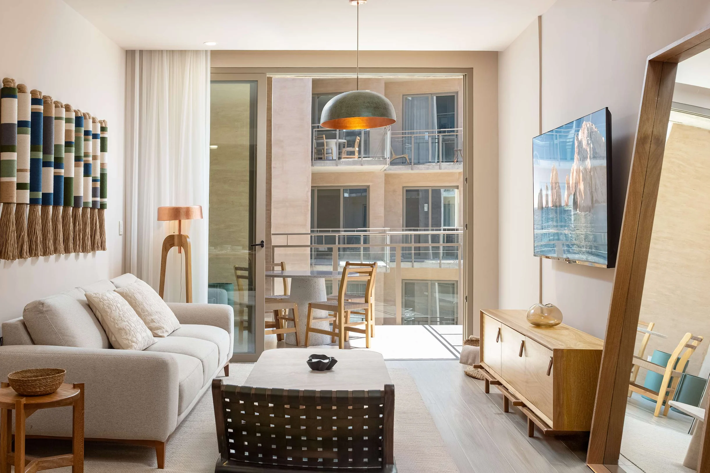 2BD UPPER B3-04 #21