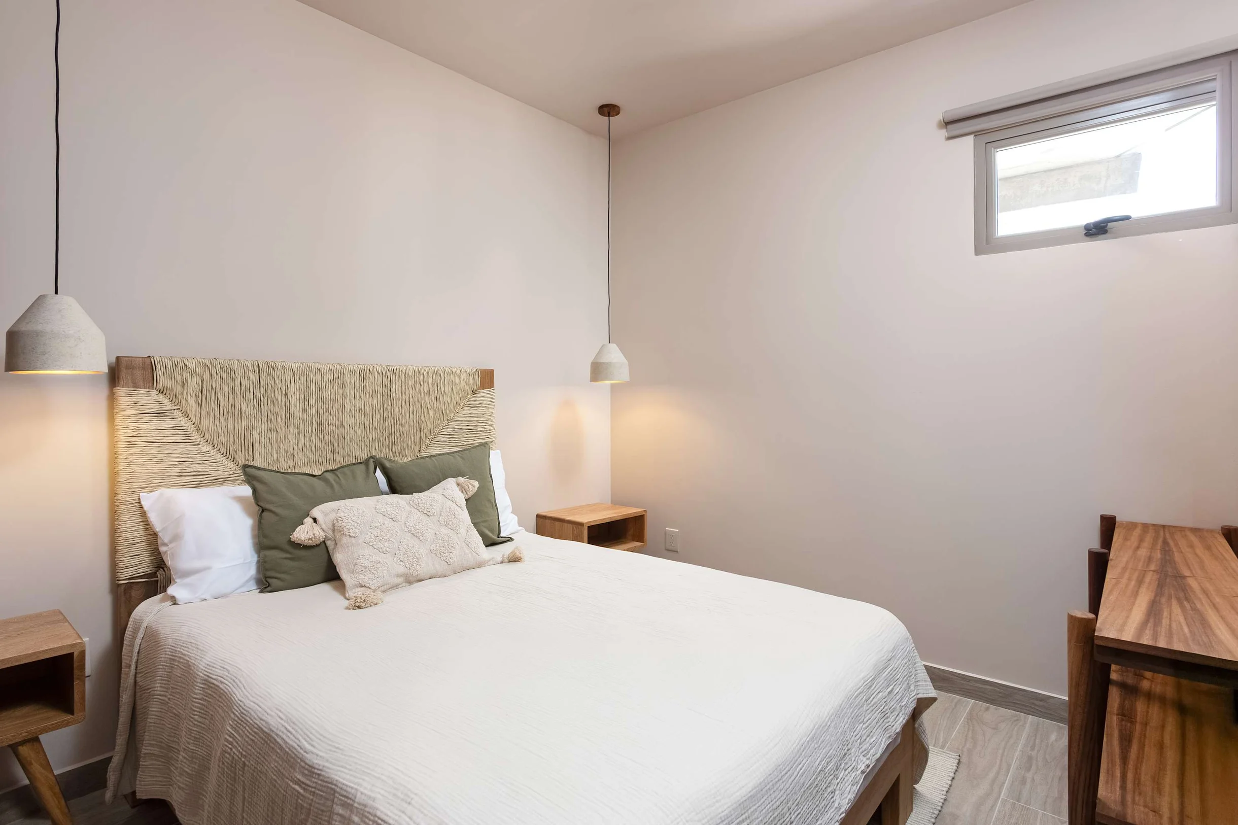 2BD UPPER B3-04 #3