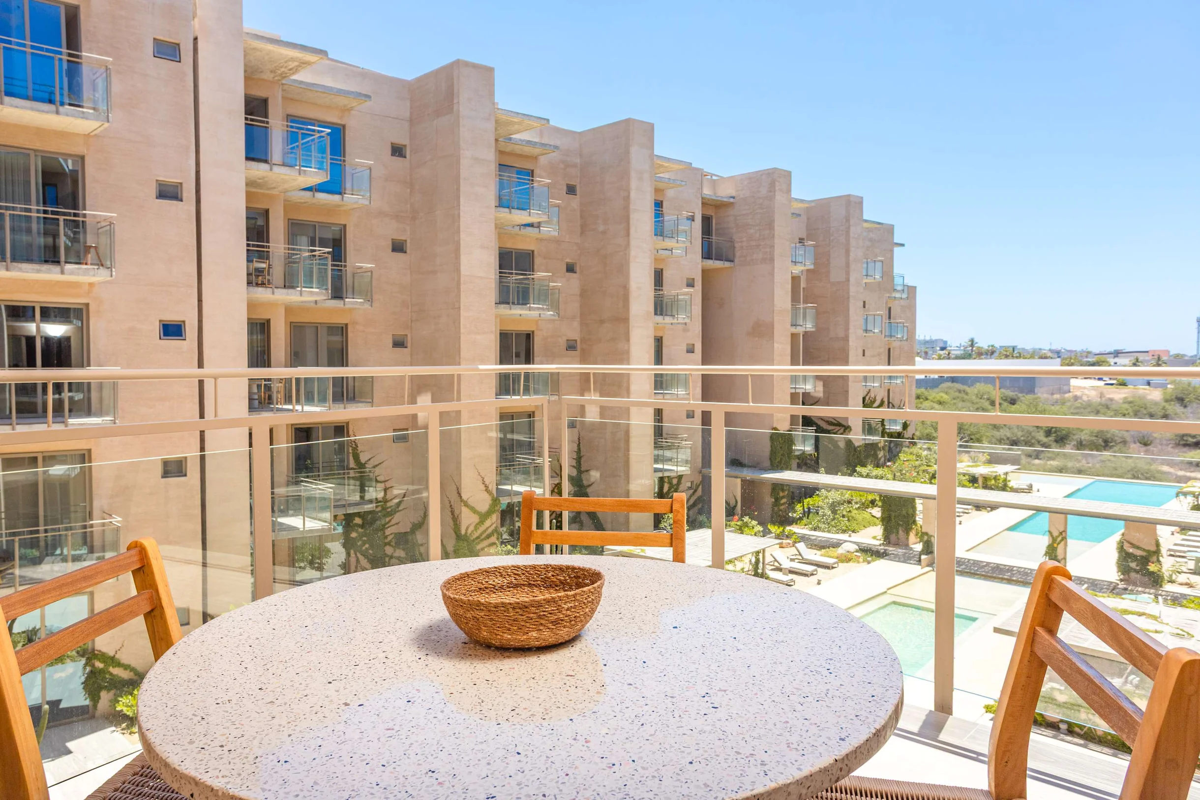 2BD UPPER B3-04 #1