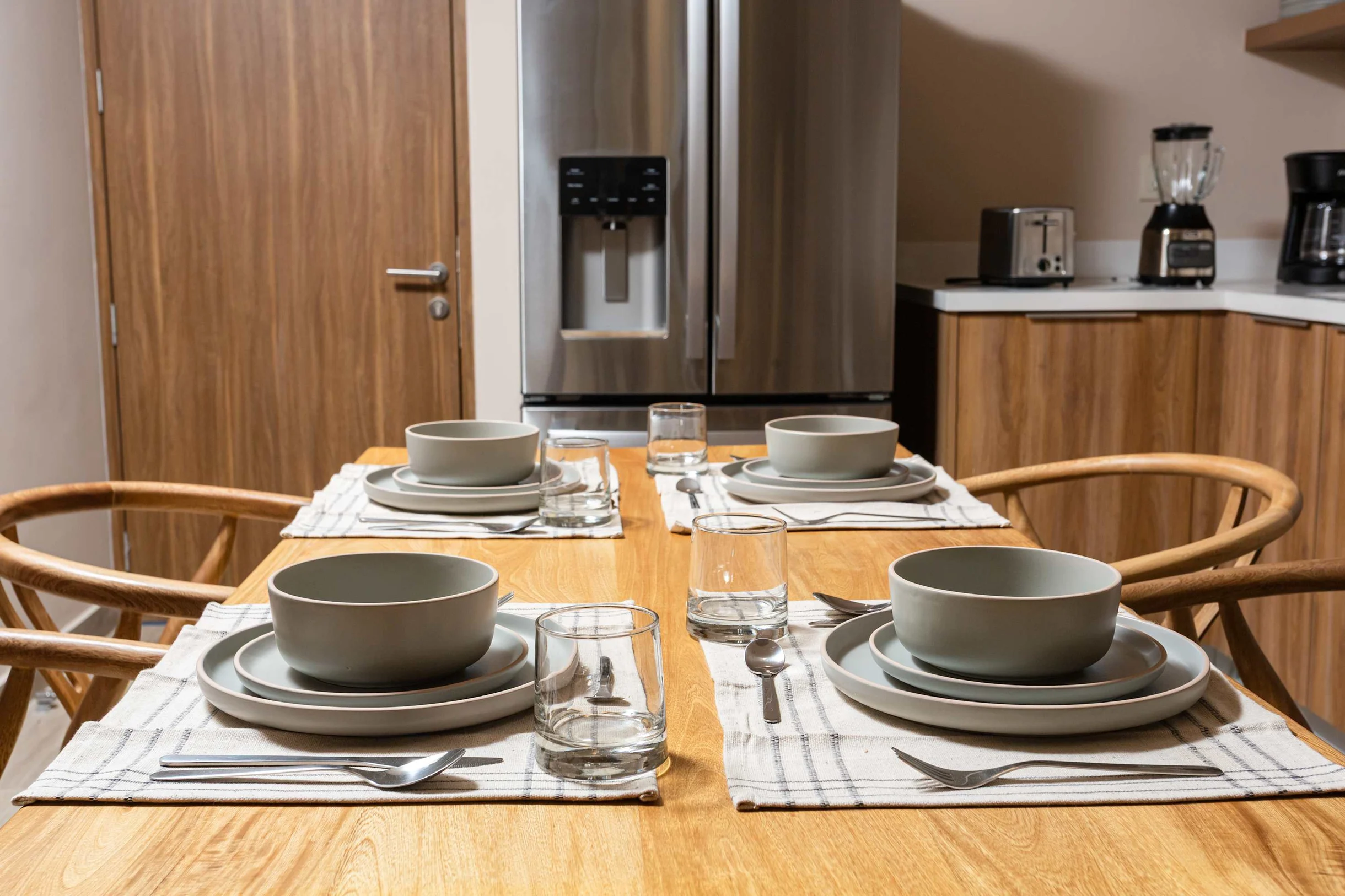 2BD UPPER B3-04 #20