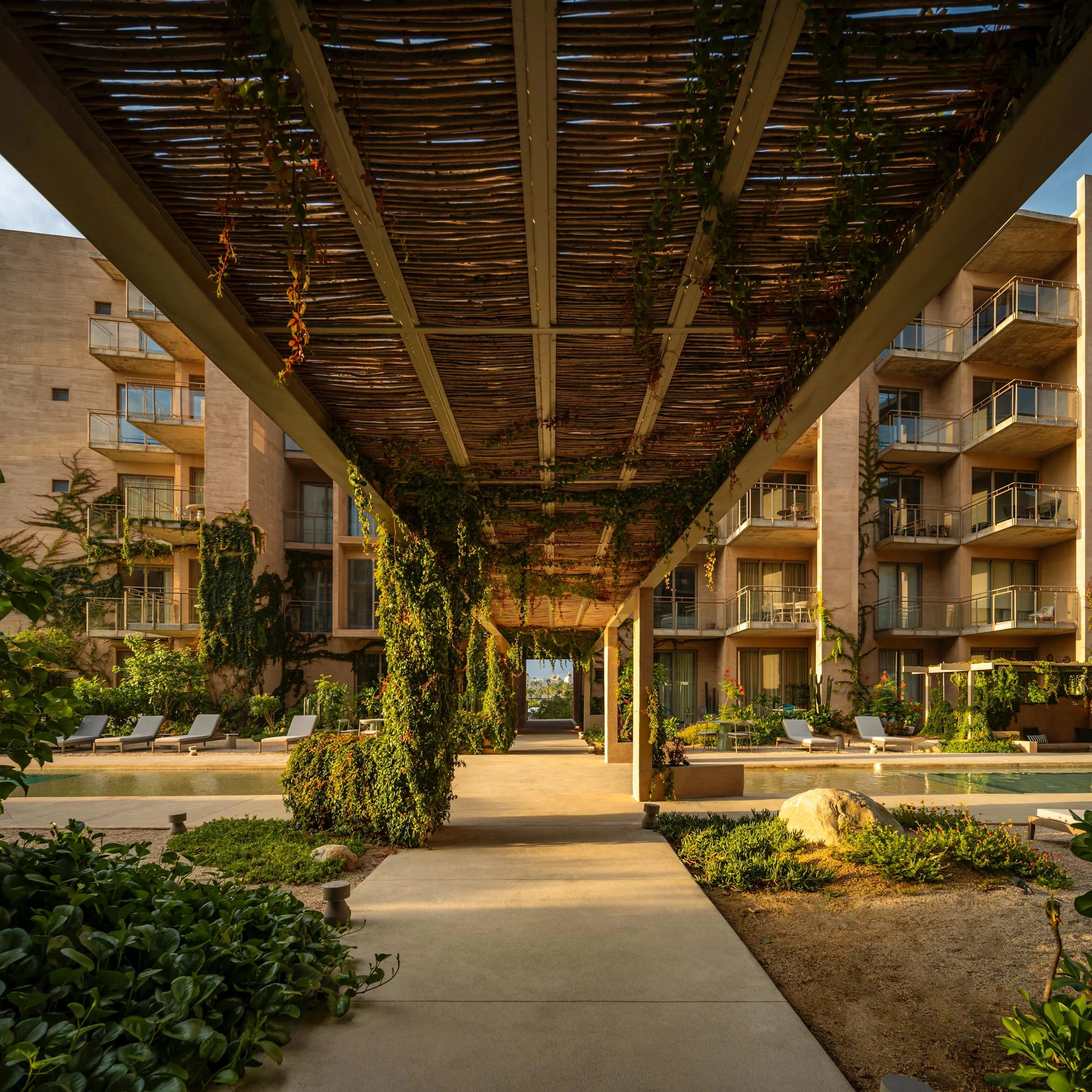 2BD UPPER B3-04 #29