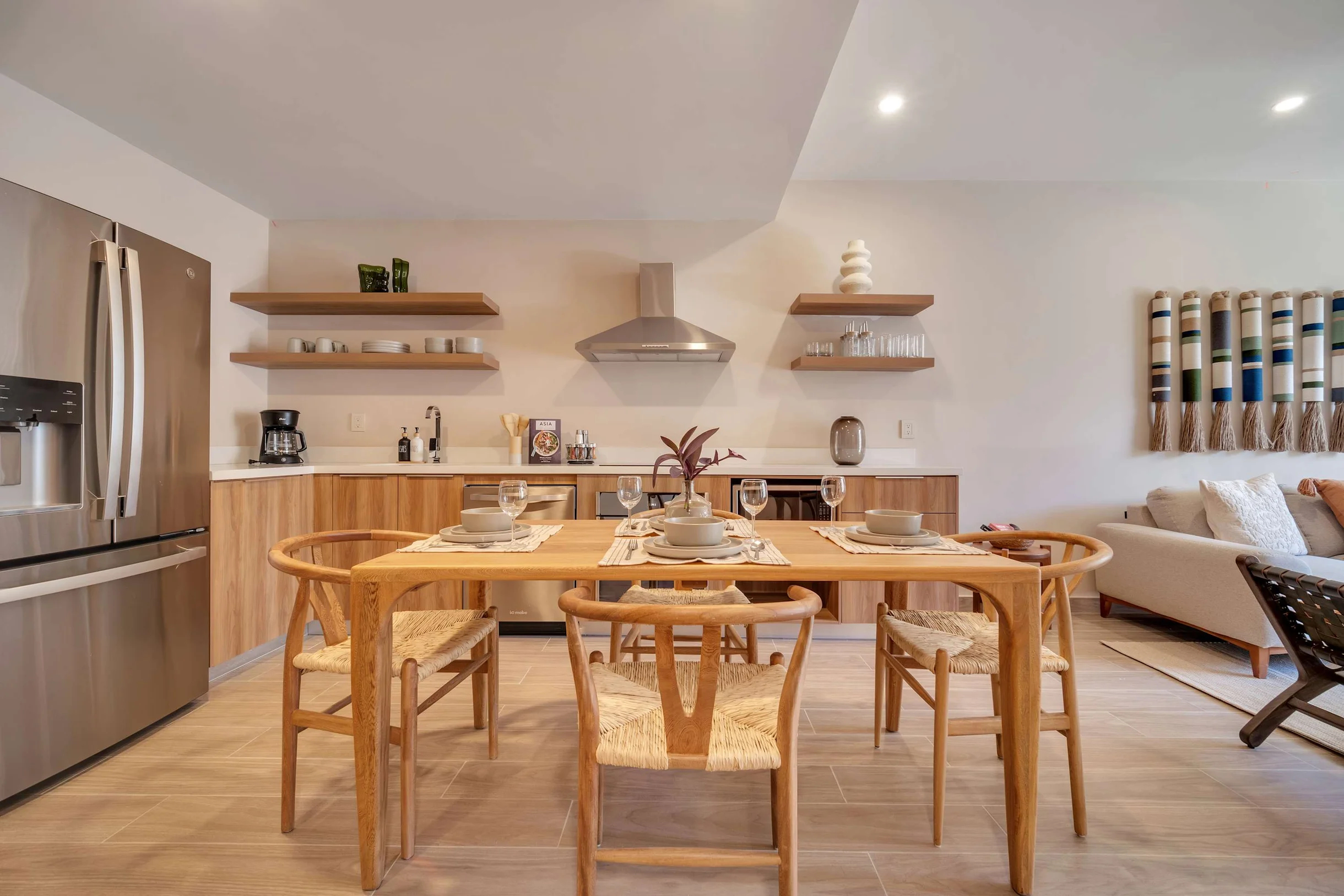 2BD UPPER B4-04 #22