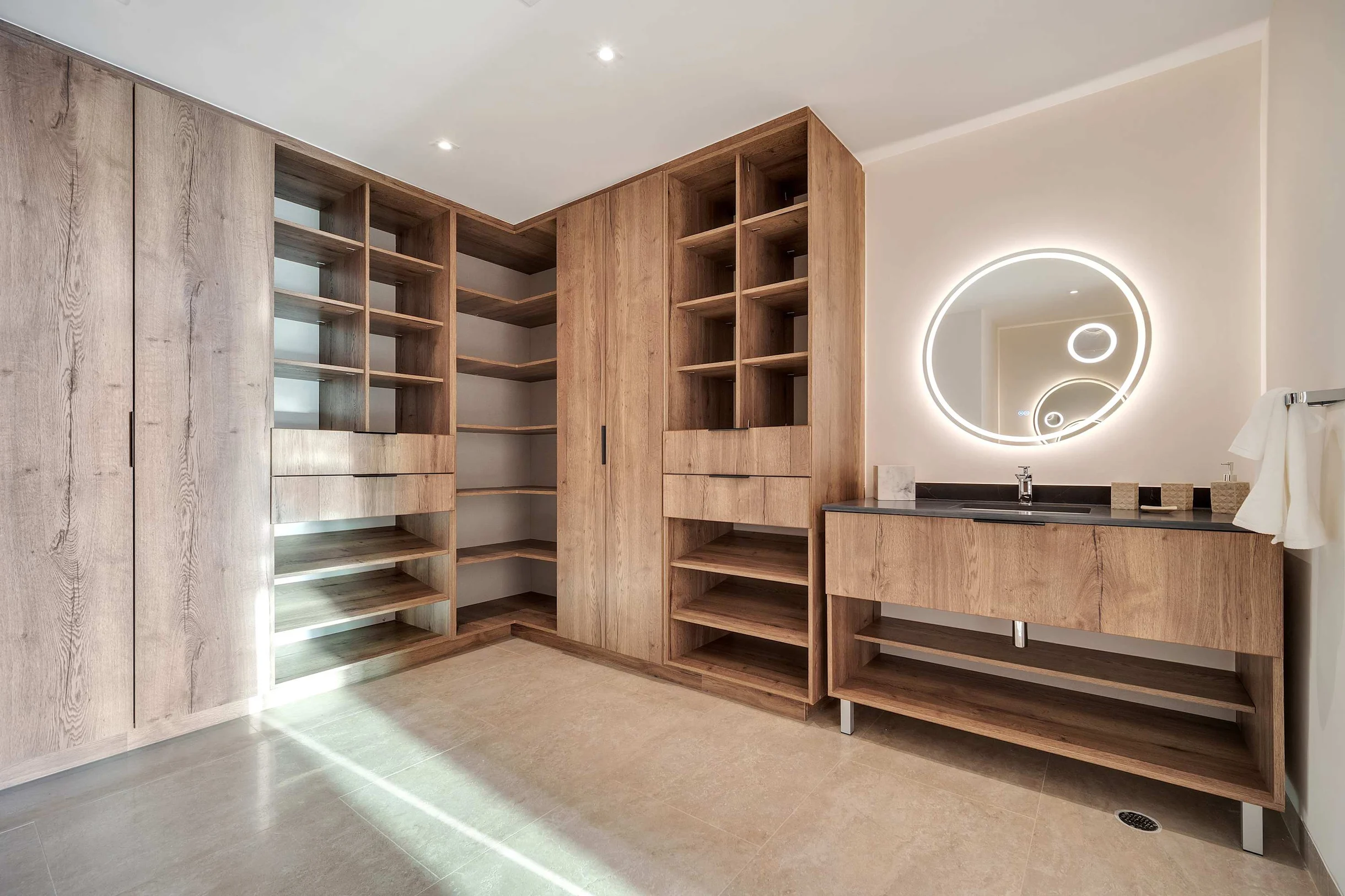 2 BR OV - 406 #29