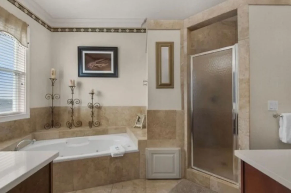 Beach Front Destin - Private Pool - Hot Tub & Game Room - Elevator - 8 bedrooms #21