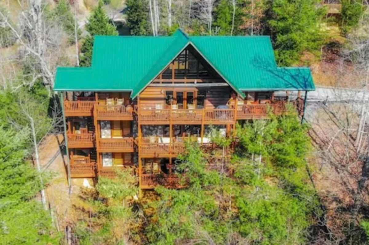 Big Buck Lodge  Smoky Mountain Views - Hot Tub - within 2.5 miles to downtown Gatlinburg. #8