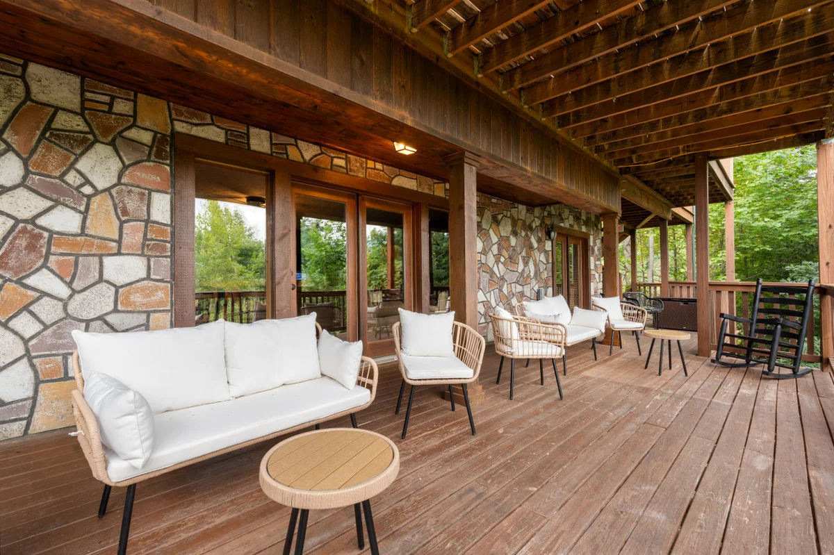 Big Buck Lodge  Smoky Mountain Views - Hot Tub - within 2.5 miles to downtown Gatlinburg. #3