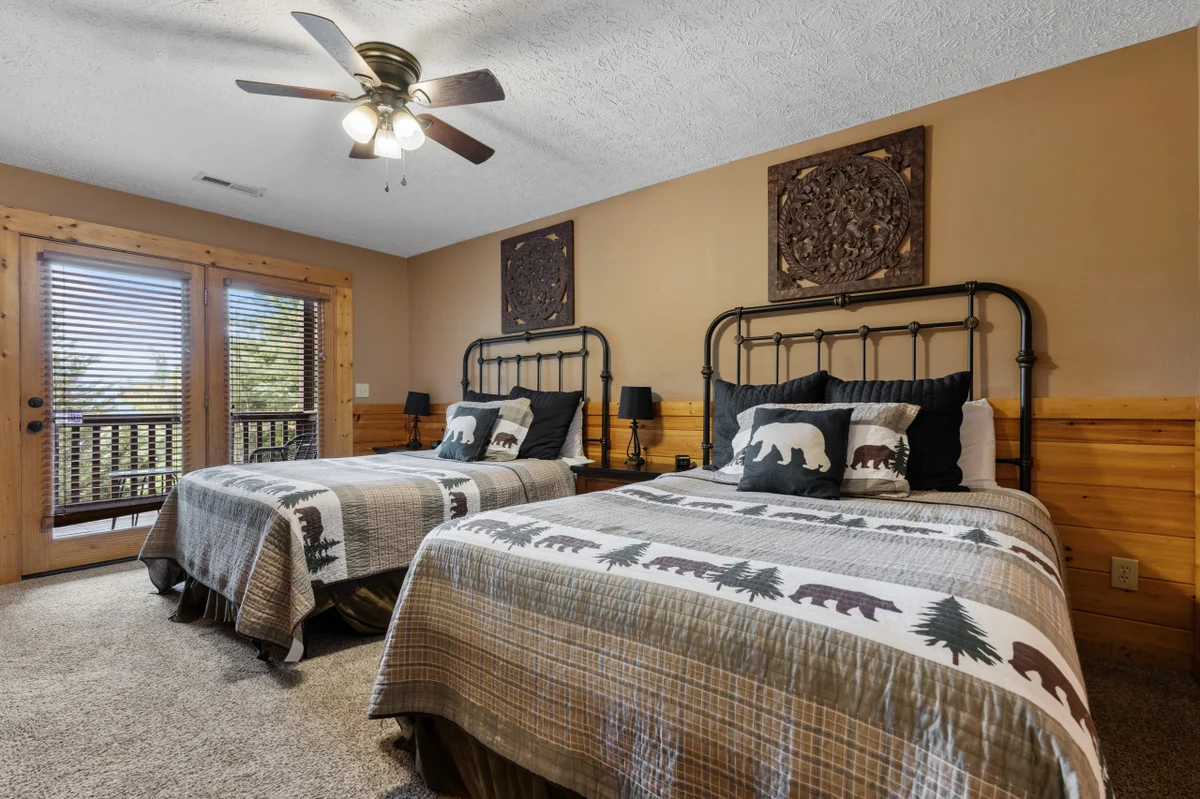 Big Buck Lodge  Smoky Mountain Views - Hot Tub - within 2.5 miles to downtown Gatlinburg. #11