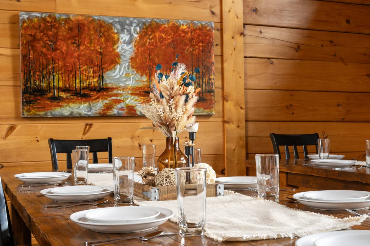 Big Buck Lodge  Smoky Mountain Views - Hot Tub - within 2.5 miles to downtown Gatlinburg. #44