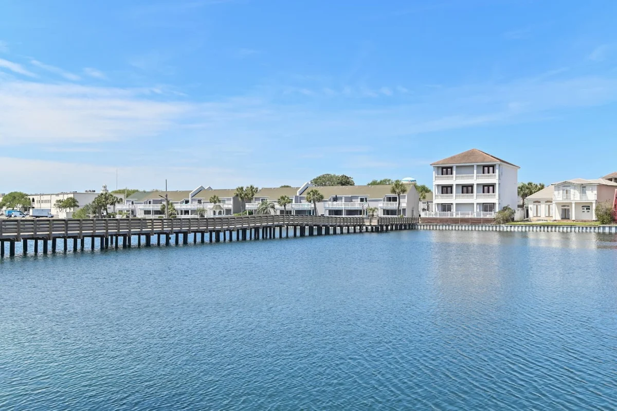 Private Pool - Hot Tub - Gulf Views - Walk to Beach - Chairs included #69