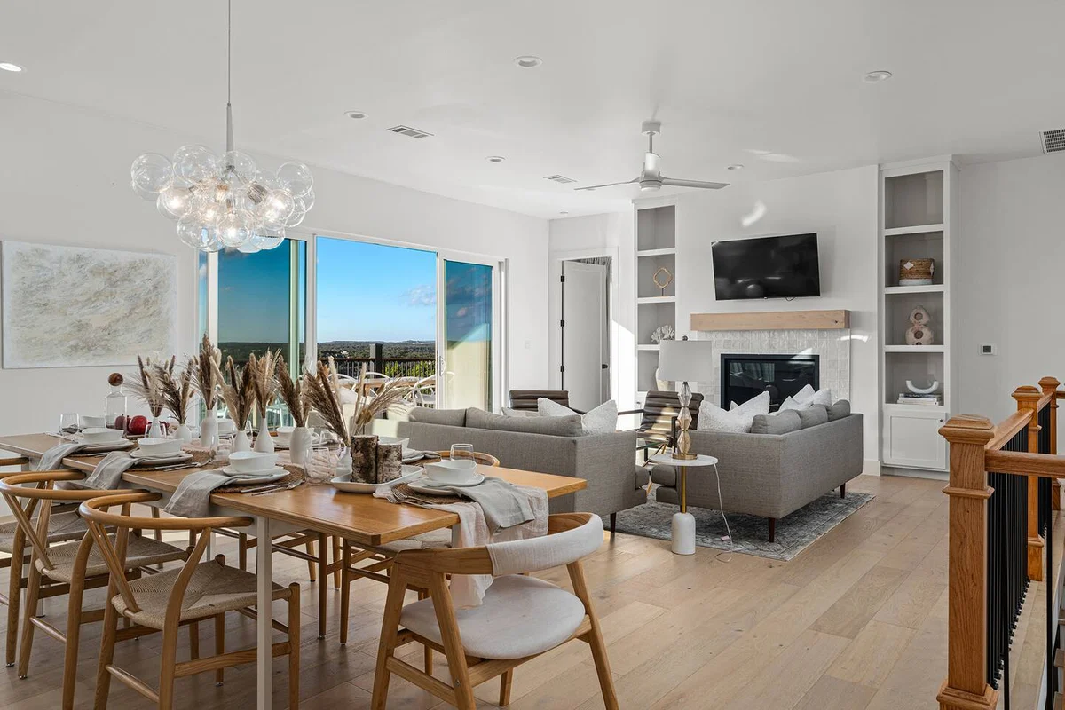 Cove & Sky Retreat |Walk to Marina & Lake Fun |6BR #110