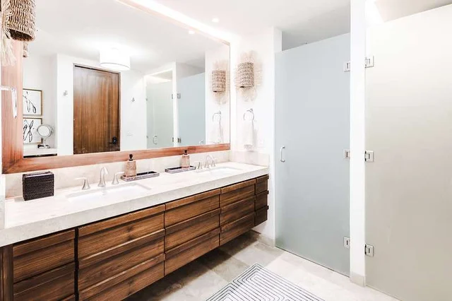 2 Bedroom Penthouse with Jacuzzi #12