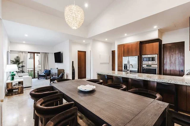 2 Bedroom Penthouse with Jacuzzi #9
