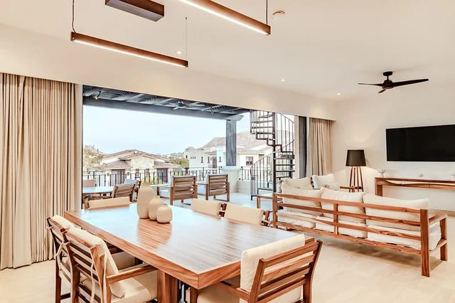 3 Bedroom, 2 Bathroom Penthouse #22