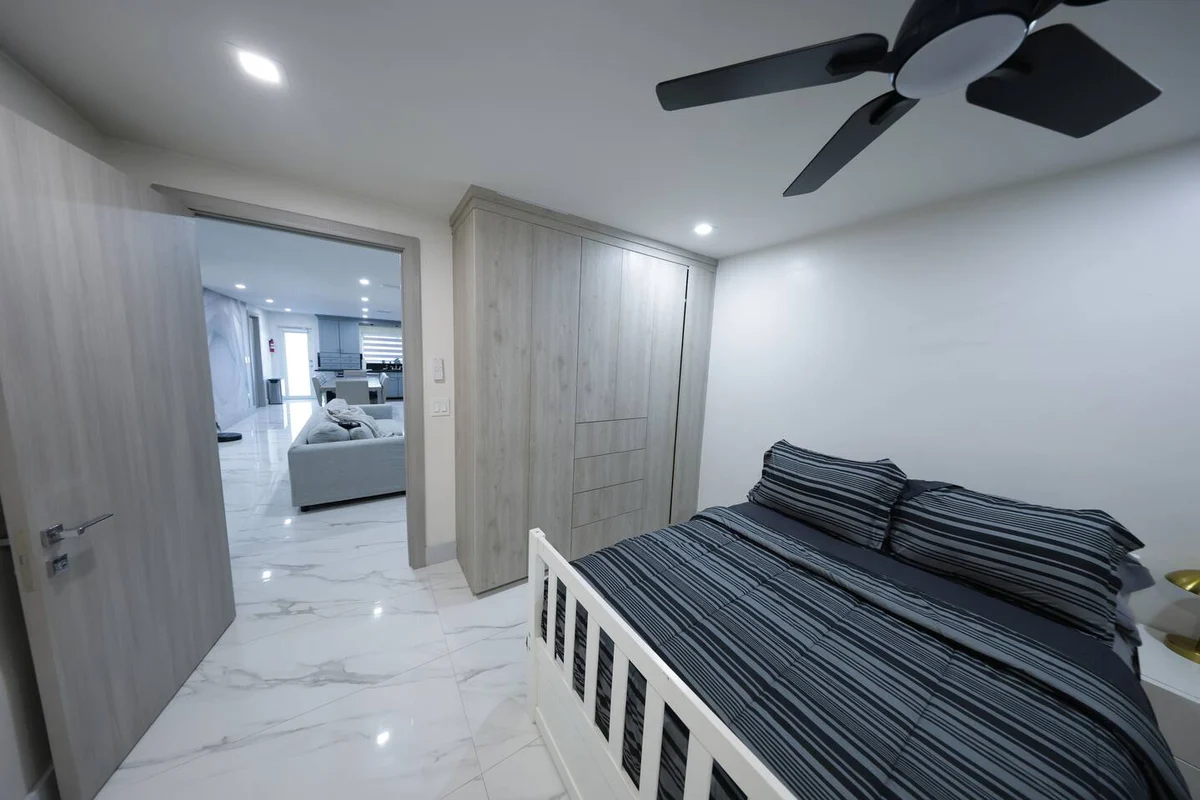 Bedroom 1 image 1