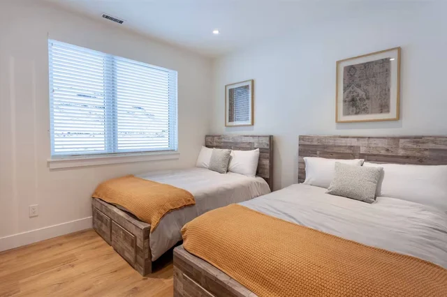 BEDROOM image 1