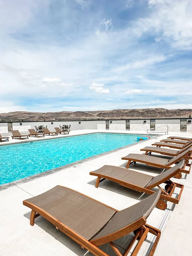 Gorge Getaway Starts Here #165