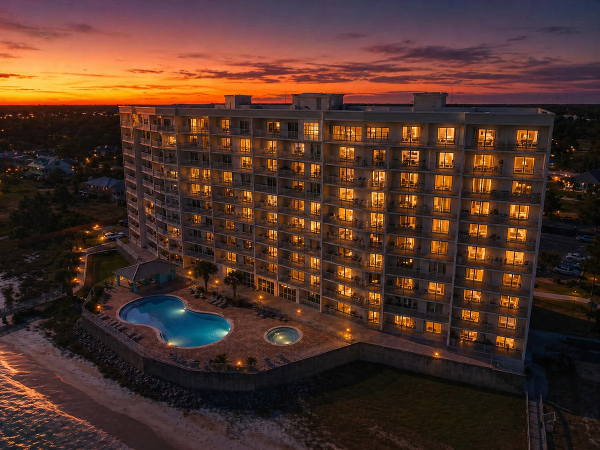 Condo in Pensacola property photo 3