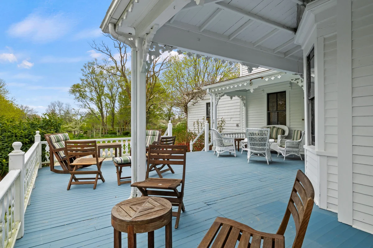 Home in New Shoreham property photo 3