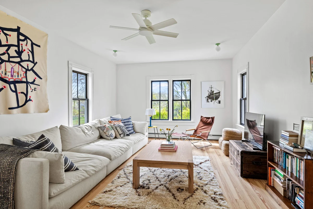 Home in New Shoreham property photo 5