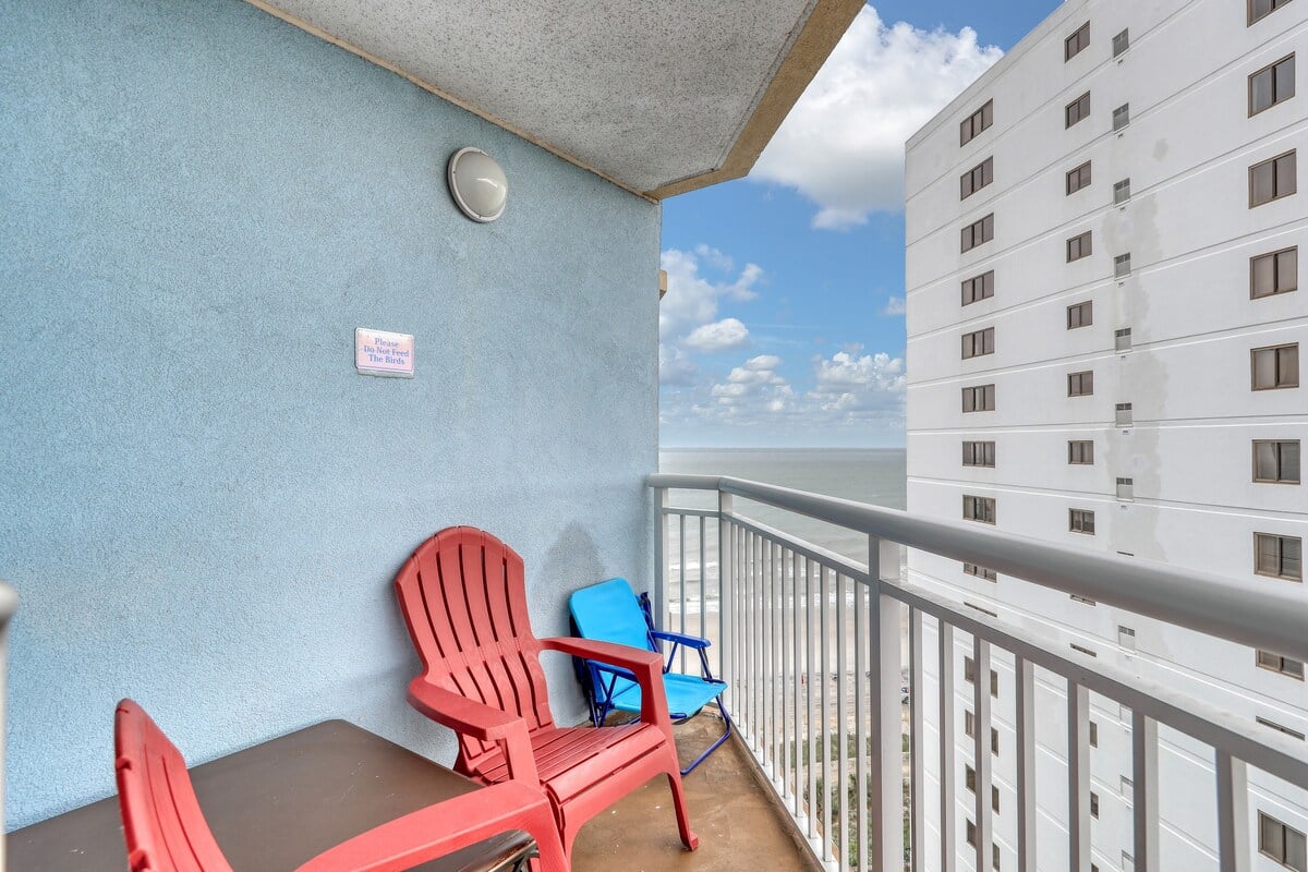 Condo in Myrtle Beach property photo 3