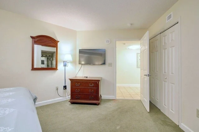 Bedroom 2 image 1