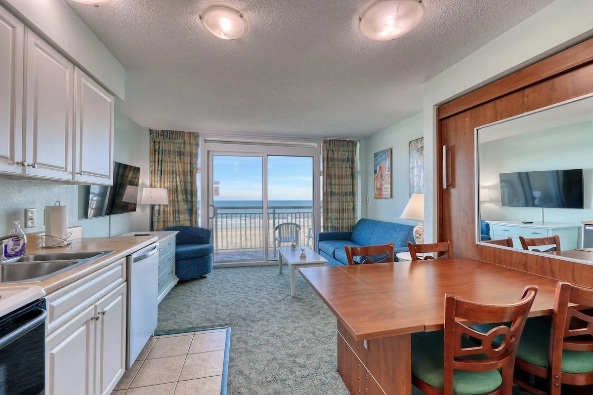 Condo in Myrtle Beach property photo 4