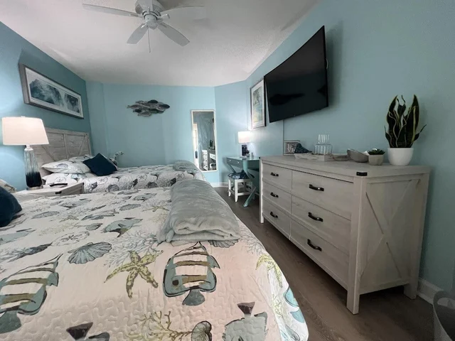 Bedroom 1 image 1