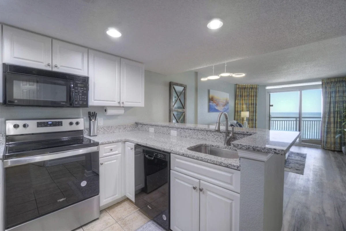 Condo in Myrtle Beach property photo 3