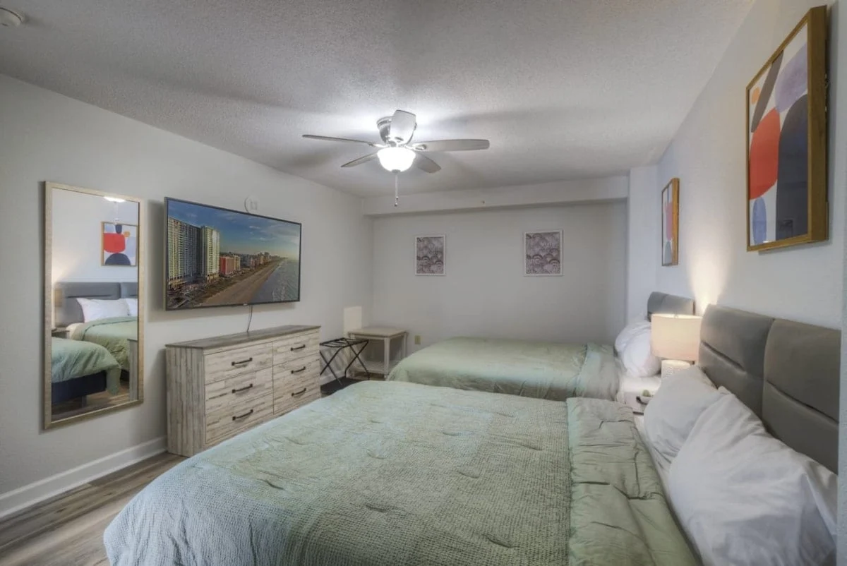 Bedroom 1 image 1