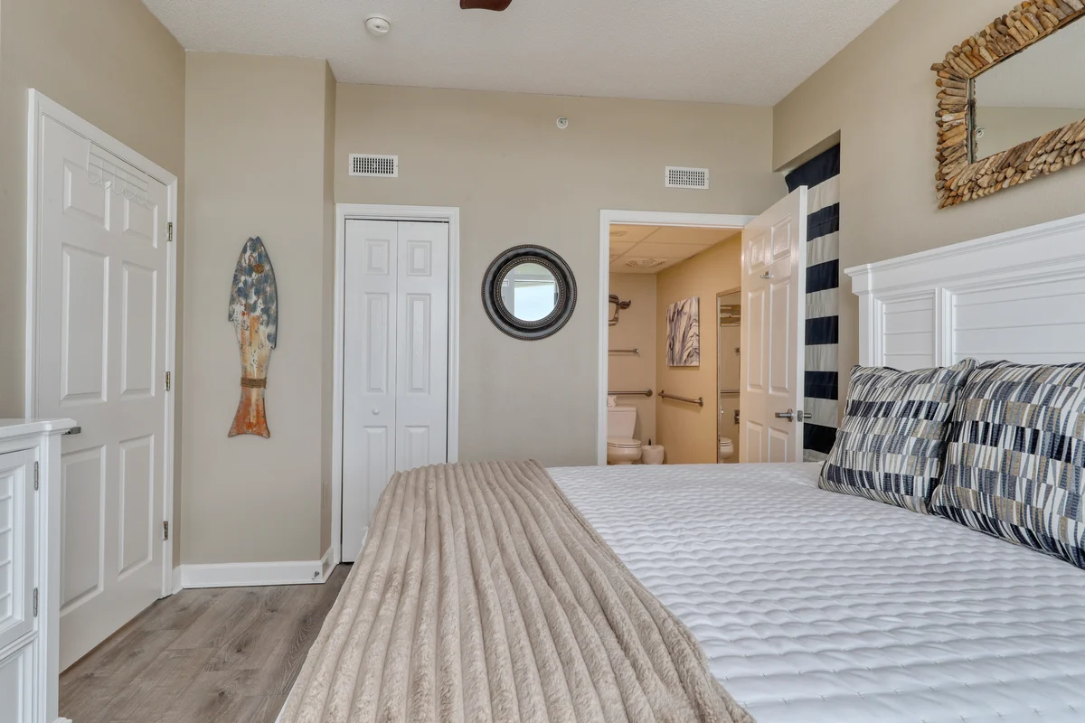 Bedroom 1 image 1