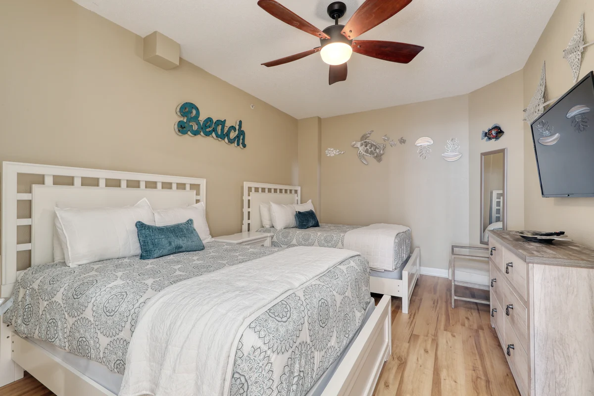 Bedroom 1 image 1