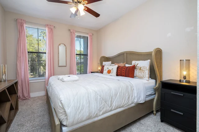 Bedroom 4 image 1