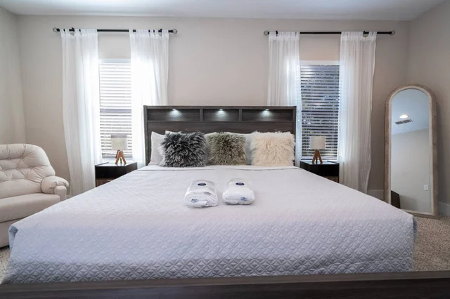Bedroom 3 image 1