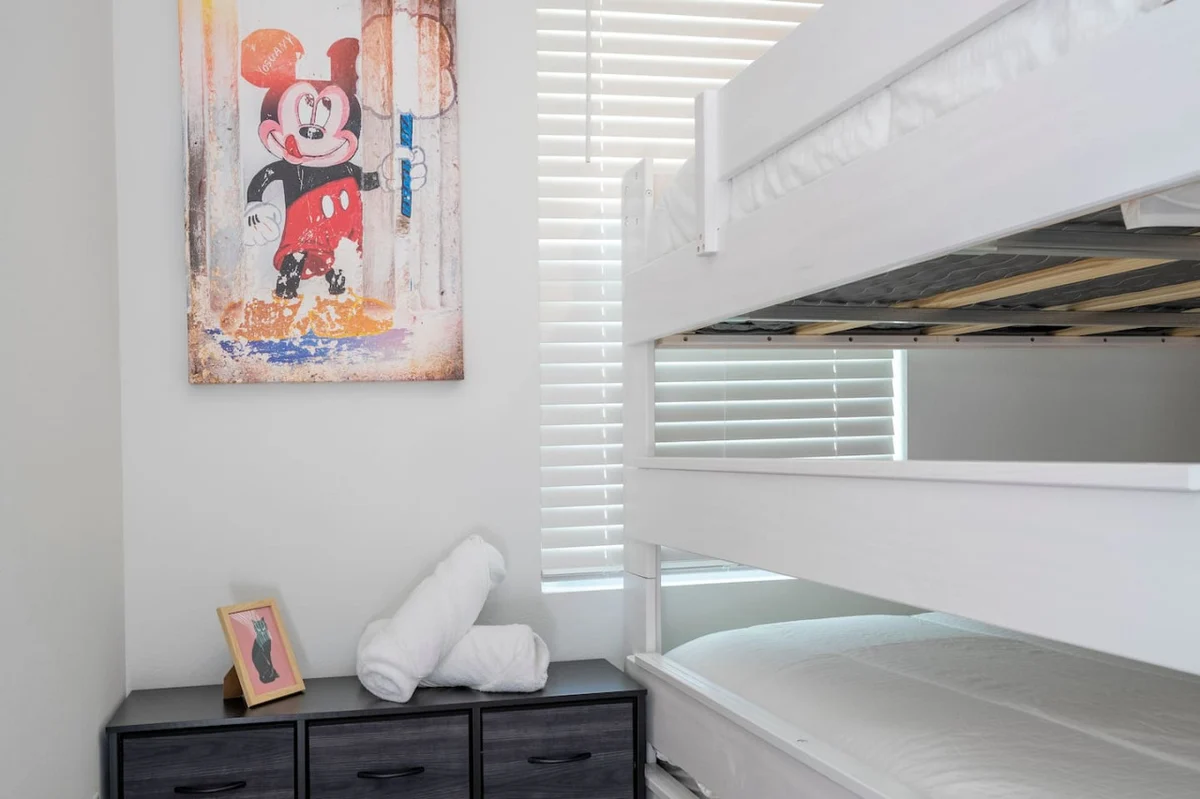 Bedroom 1 image 1