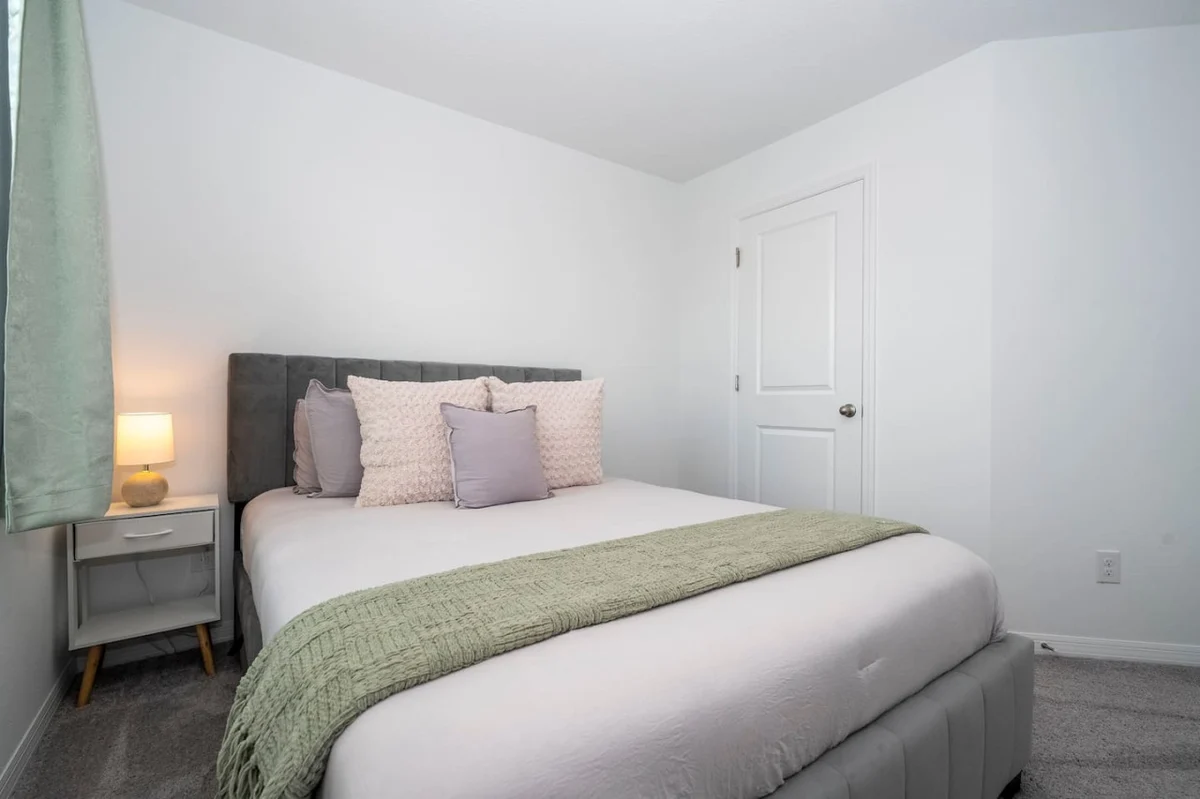 Bedroom 1 image 1
