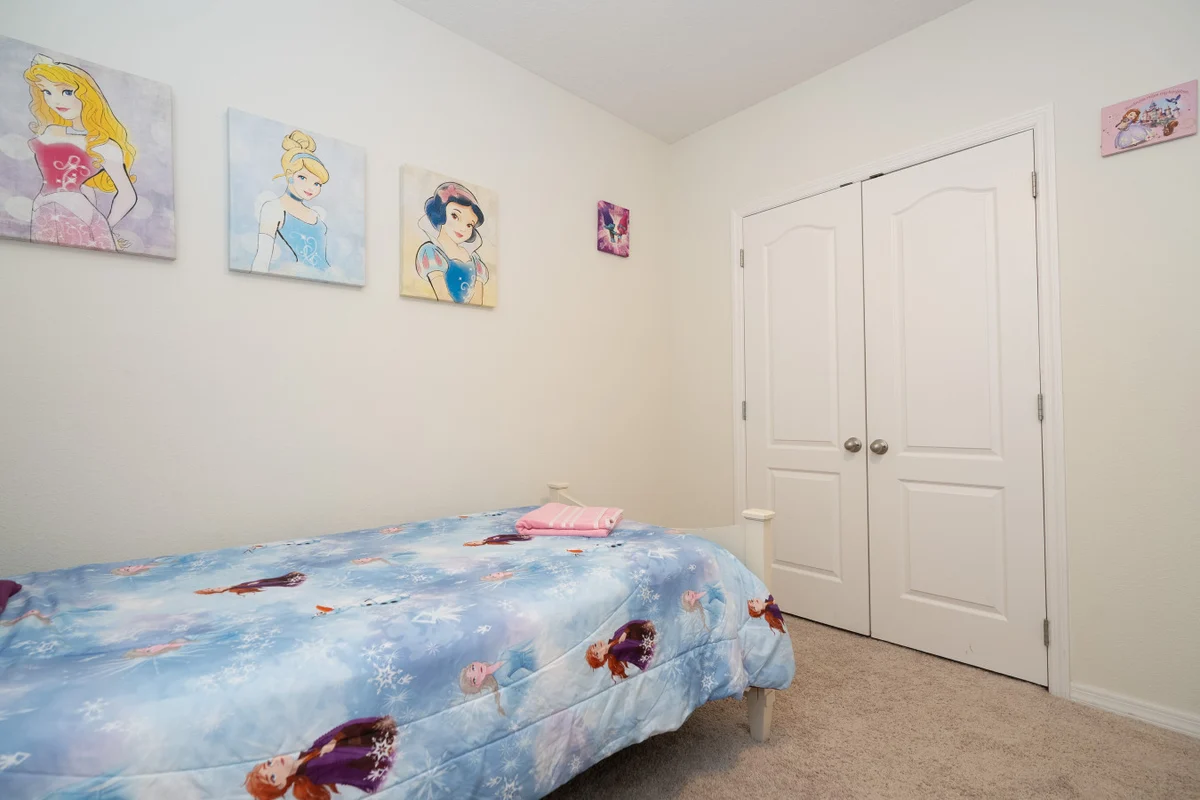 Bedroom 2 image 1