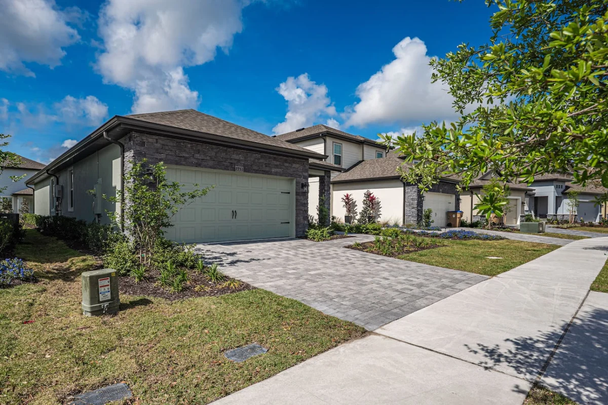 Home in Kissimmee property photo 2