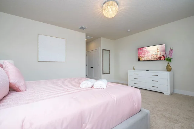 Bedroom 4 image 1