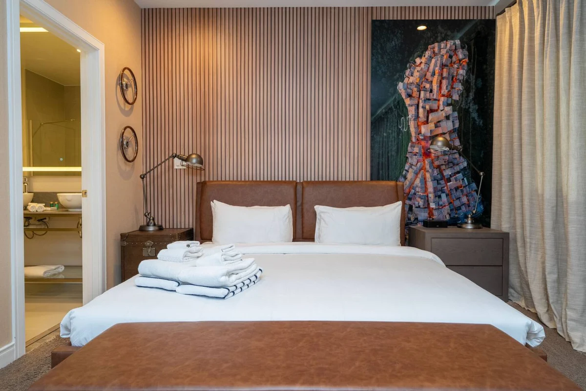 Bedroom 3 image 1