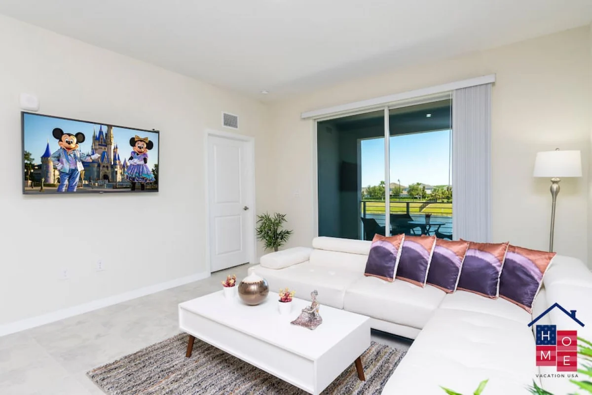 Home in Kissimmee property photo 2