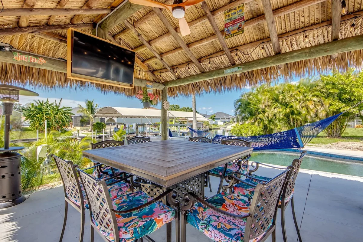 Casa Tiki - Pool, Hot Tub, Canal, Boat Dock, Tiki Hut, Bar, Game Room #19