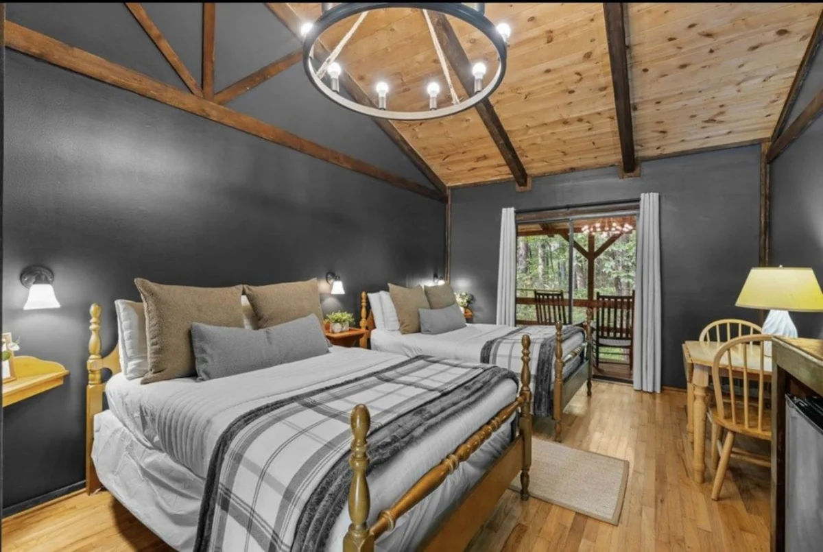 The Lost Compass - Suite #2 - Relaxing & Cozy Cabin Suite Near Downtown Helen, Unicoi State Park, Anna Ruby Falls, Tubing, Restaurants, Hot Tub, Fire Pit, & BBQ Grill #2