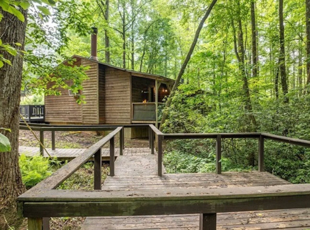 The Lost Compass - Suite #2 - Relaxing & Cozy Cabin Suite Near Downtown Helen, Unicoi State Park, Anna Ruby Falls, Tubing, Restaurants, Hot Tub, Fire Pit, & BBQ Grill #10