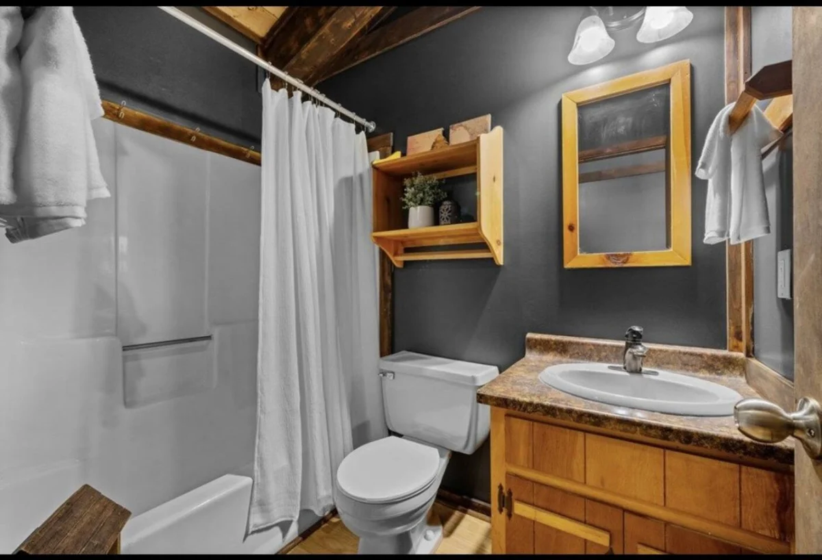 The Lost Compass - Suite #2 - Relaxing & Cozy Cabin Suite Near Downtown Helen, Unicoi State Park, Anna Ruby Falls, Tubing, Restaurants, Hot Tub, Fire Pit, & BBQ Grill #12