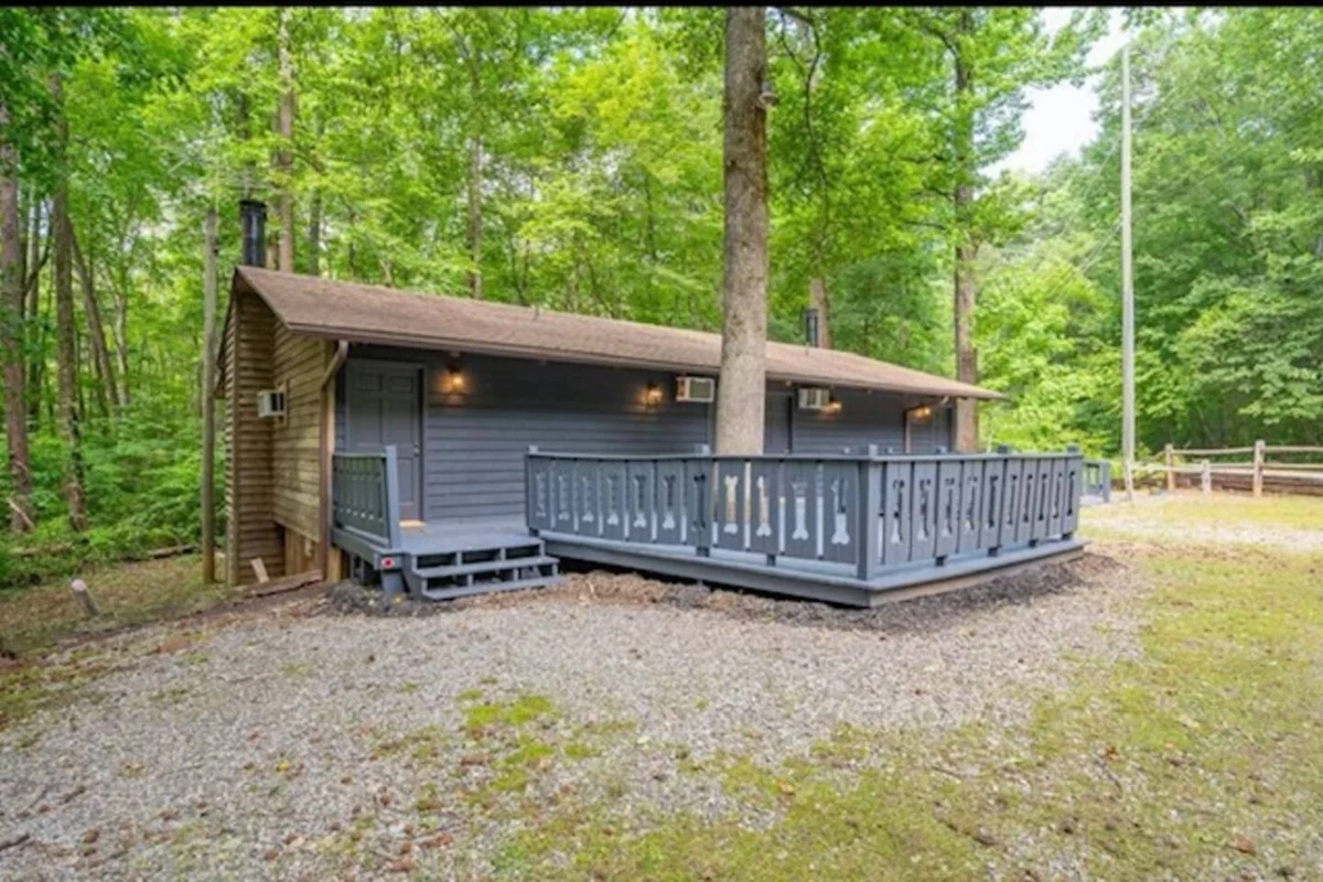 The Lost Compass - Suite #2 - Relaxing & Cozy Cabin Suite Near Downtown Helen, Unicoi State Park, Anna Ruby Falls, Tubing, Restaurants, Hot Tub, Fire Pit, & BBQ Grill #9