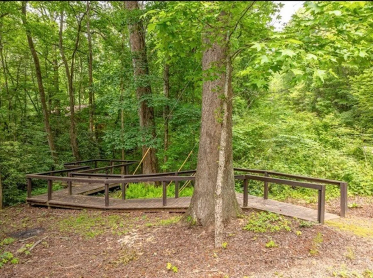 The Lost Compass - Suite #3 - Relaxing & Cozy Cabin Suite Near Downtown Helen, Unicoi State Park, Anna Ruby Falls, Tubing, Restaurants, Hot Tub, Fire Pit, & BBQ Grill #11
