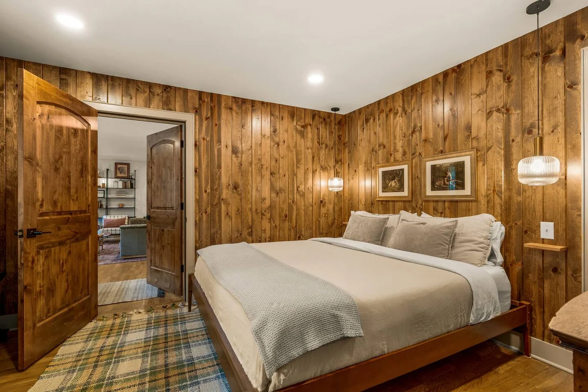 Peaceful Retreat w/ TWO Hot Tubs, Sauna, Fire Pits #144