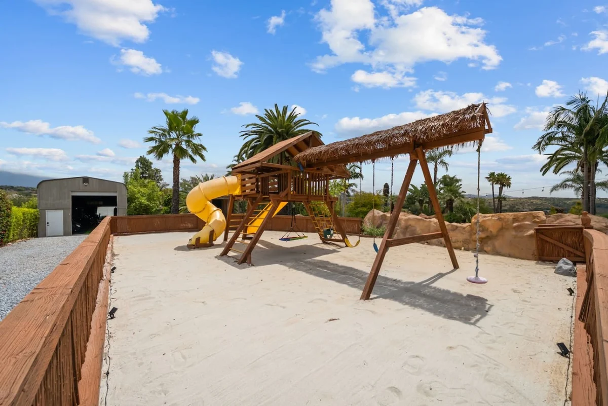Paradise Hills | Grand Private Lazy River Estate #364